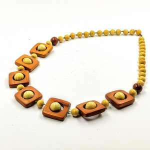 Handmade Wooden Bead Necklace: Eco-Friendly Boho Jewelry
