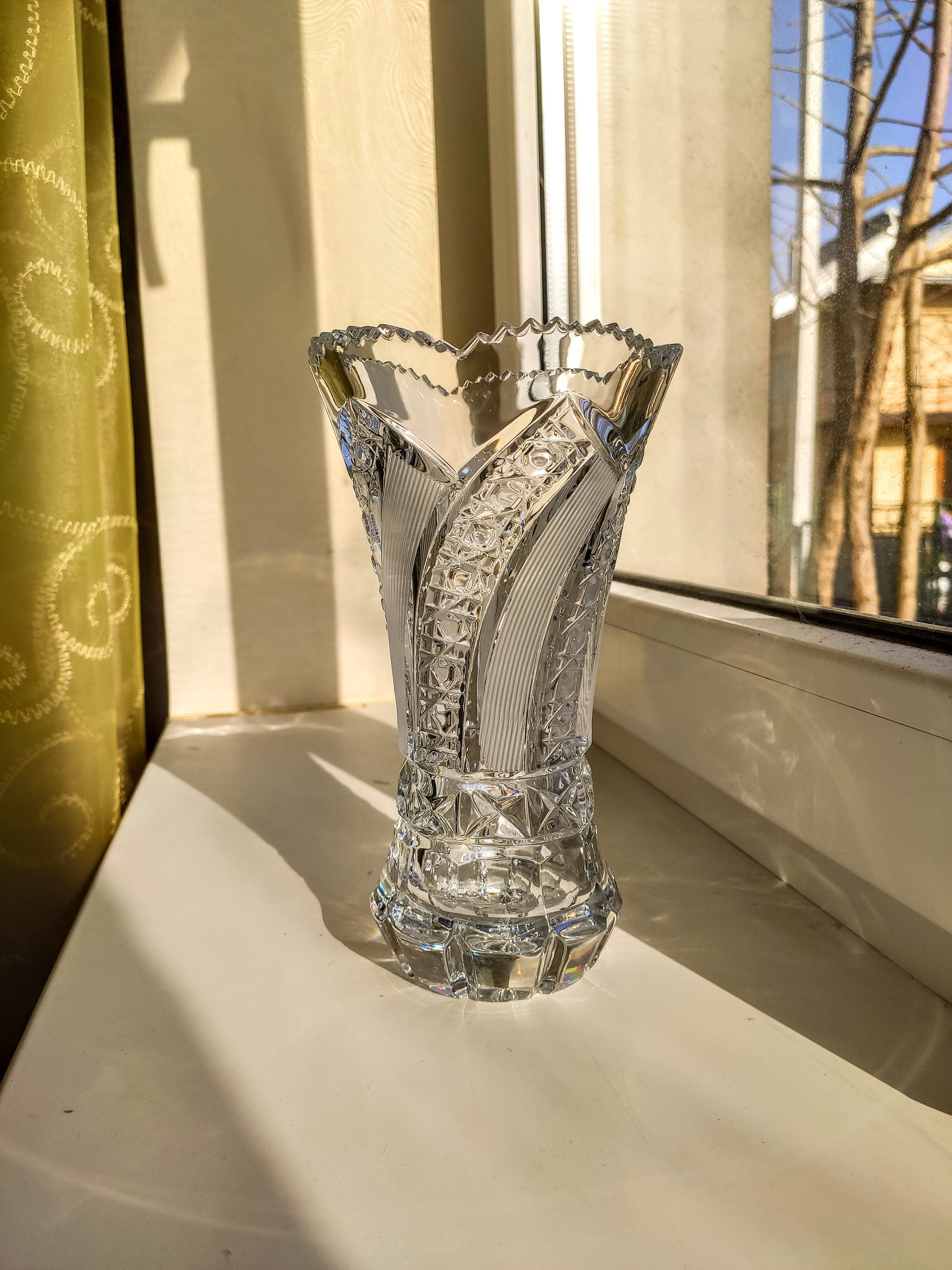 ハンドカットクリスタル花瓶：ヴィンテージボヘミアンガラスフラワー