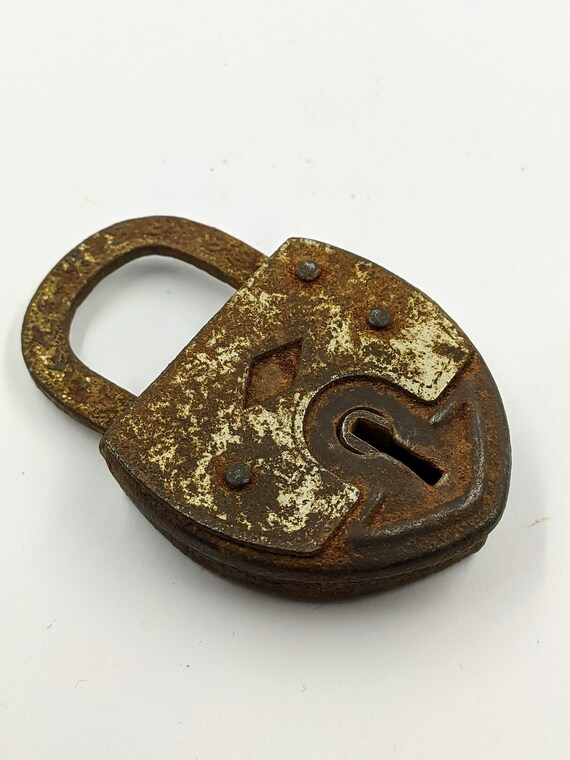 Antique Rusty Locked Padlock/ Decorative Padlock for Etsy
