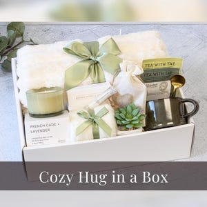 Hug In A Box, Encouragement Gift, Mom Gift Set, Hygee Gift Box, Thinking Of You Box, Cozy Care Package, Self Care Basket, Blanket Gift Box