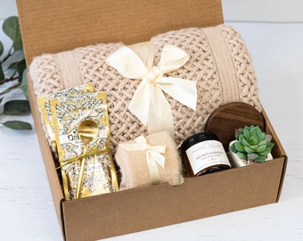 Holiday gift box, Christmas gift basket, hygge gift, sending a hug, gift box for women, care package for her, thank you gift, gift box idea