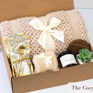 Warm And Cozy Gift Box with Blanket, Personalized Gifts For Her, Best Friend Birthday Gifts, Care Package, Sympathy Gift, Hygge Gift Box