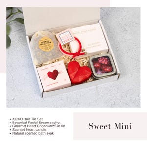 International Womens Day, Women's Day Gift, Thank You Gift, Employee Gift Box, Corporate Gift, March Womens Month, Women History Month Gift Sweet Mini