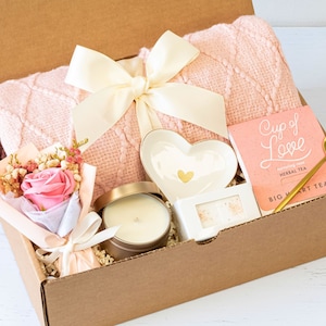 Mothers Day Gift box, Mothers Day Gift From Daughter, Gift For Mom, Best Mom Ever, Mothers Day Gift basket, Care Package for Mom - MD1