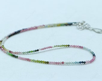 Multi Turmalin Mikro facettierte Halskette, zierlicher Wassermelonenturmalin Schmuck, 2 mm natürlicher Regenbogen Edelstein Halsband, Luxusgeschenk für Sie