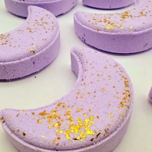 Wholesale: (10) 3.5 oz Crescent Shower Steamers sprinkled with Biodegradable Skin Friendly Glitter