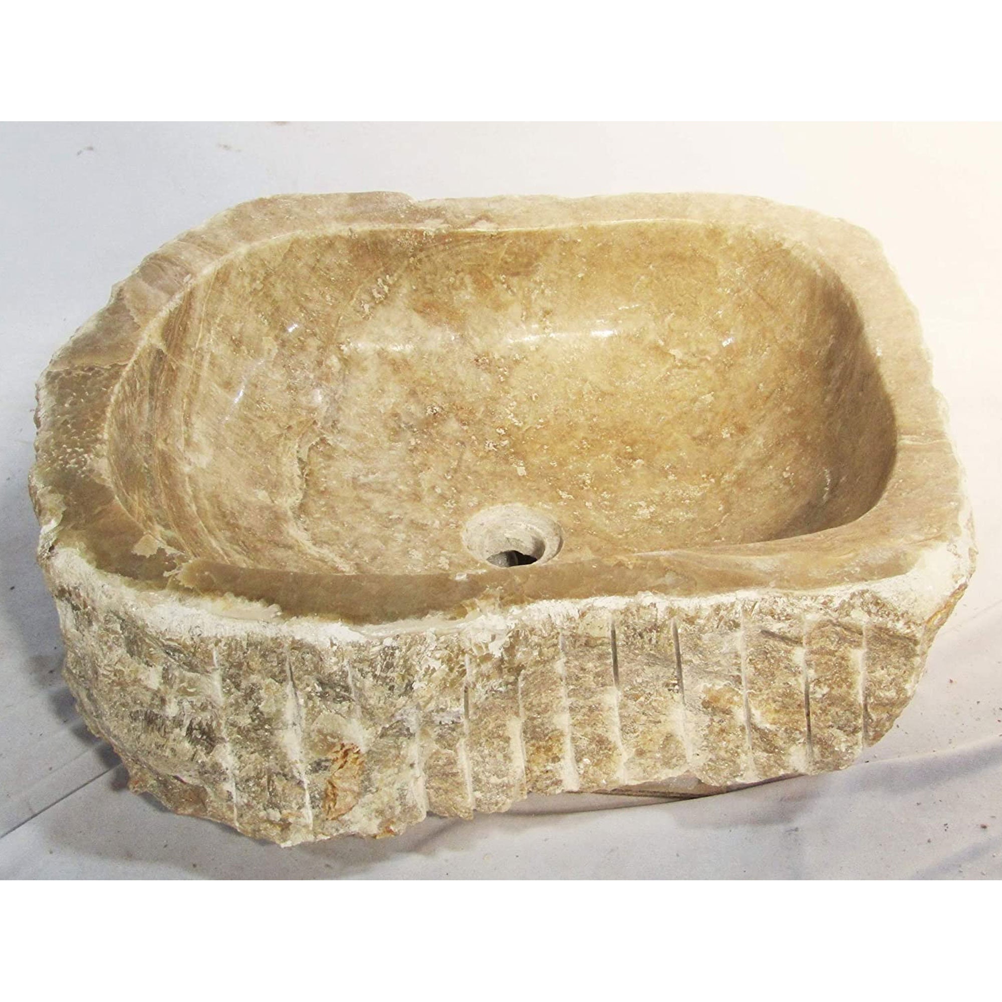 fregadero de piedra antiguo