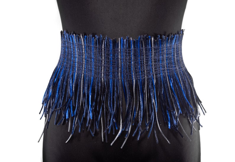 Handmade Navy Blue Corset Belt, designed for comfort and style. Perfect for plus size, this high-waist obi belt features a unique fringe texture. Ideal for boho fashion lovers, it’s a versatile waist cincher and a thoughtful gift for women.
