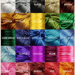 Pode incluir: Uma carta de cores de 20 cores diferentes de cord&atilde;o, incluindo branco, cinza, preto, p&eacute;rola, marrom, cobre, ouro, amarelo, musgo, esmeralda, verde escuro, azul marinho, azul real, turquesa, azul claro, azul claro, roxo, f&uacute;csia, ameixa, rosa quente, rosa, rosa claro, bord&ocirc;, vermelho e laranja.