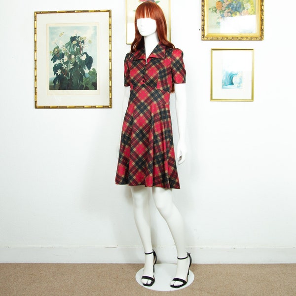 Vintage 1970s Check Mini Dress Short Sleeves Wing Collar And Front Buttons Size S UK 8