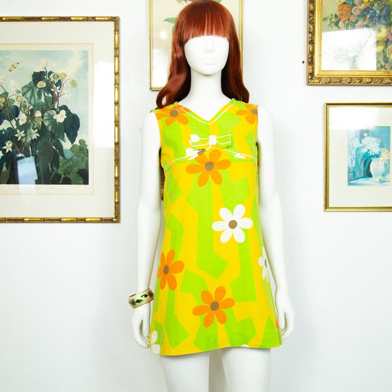 Vintage 1960s Green Yellow Floral Mini Trapeze Dr… - image 5