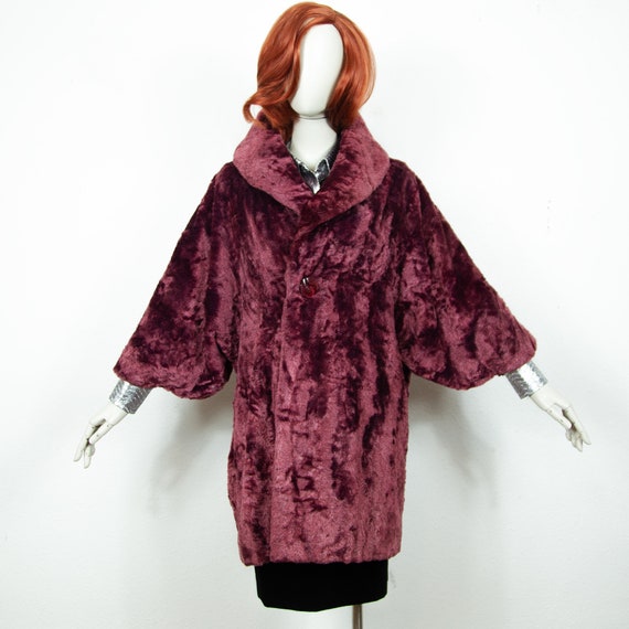 Vintage 60s Dark Pink Red Faux Fur Kimono Coat Bi… - image 3