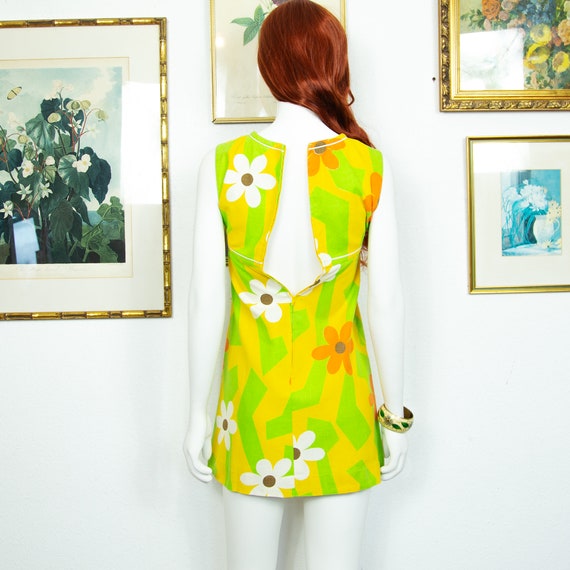 Vintage 1960s Green Yellow Floral Mini Trapeze Dr… - image 3