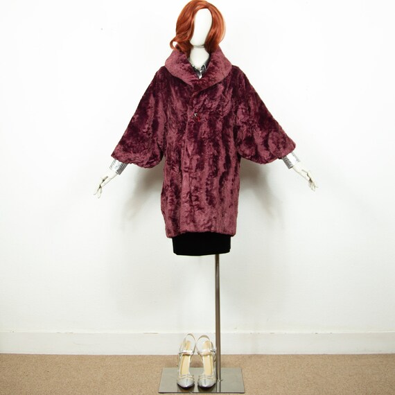 Vintage 60s Dark Pink Red Faux Fur Kimono Coat Bi… - image 2