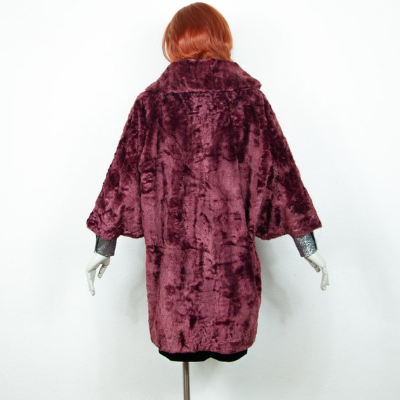 Vintage 60s Dark Pink Red Faux Fur Kimono Coat Bi… - image 7