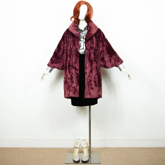 Vintage 60s Dark Pink Red Faux Fur Kimono Coat Bi… - image 1