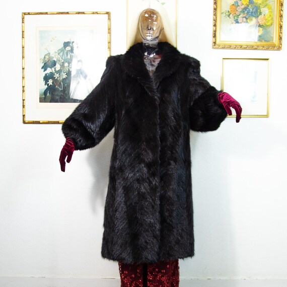 Vintage Real Black Mink Fur Coat – 1970s Classic Luxury with Full Sleeves Size M