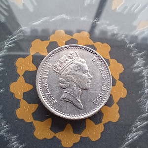 5 pence 1992 United Kingdom Queen Elizabeth II memory vintage coin
