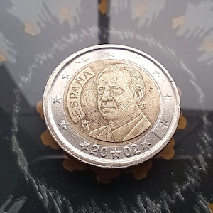 2 euro Spain 2002 rare coin with mis-minting visible errors