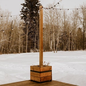 Alder - Light Post and Hanging Basket Planter