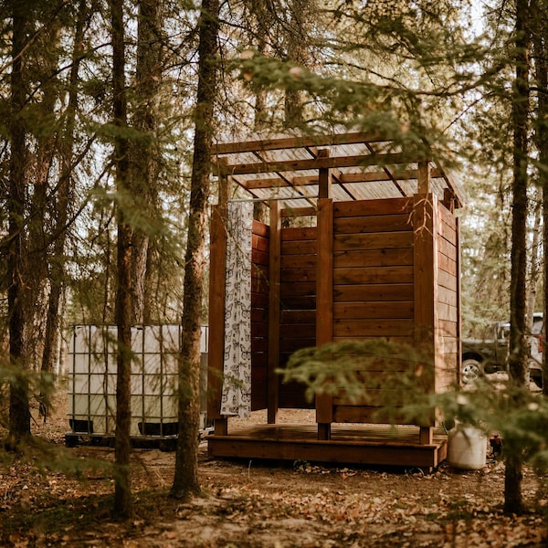 Cedar - 4’ x 6’ Off-Grid Outdoor Shower House Building Guide
