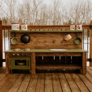 Hazel - Kids Mud Kitchen DIY Building Guide