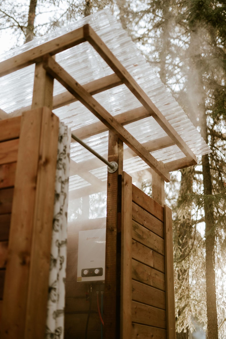 Cedar 4 x 6 Off-Grid Outdoor Shower House Building Guide image 3