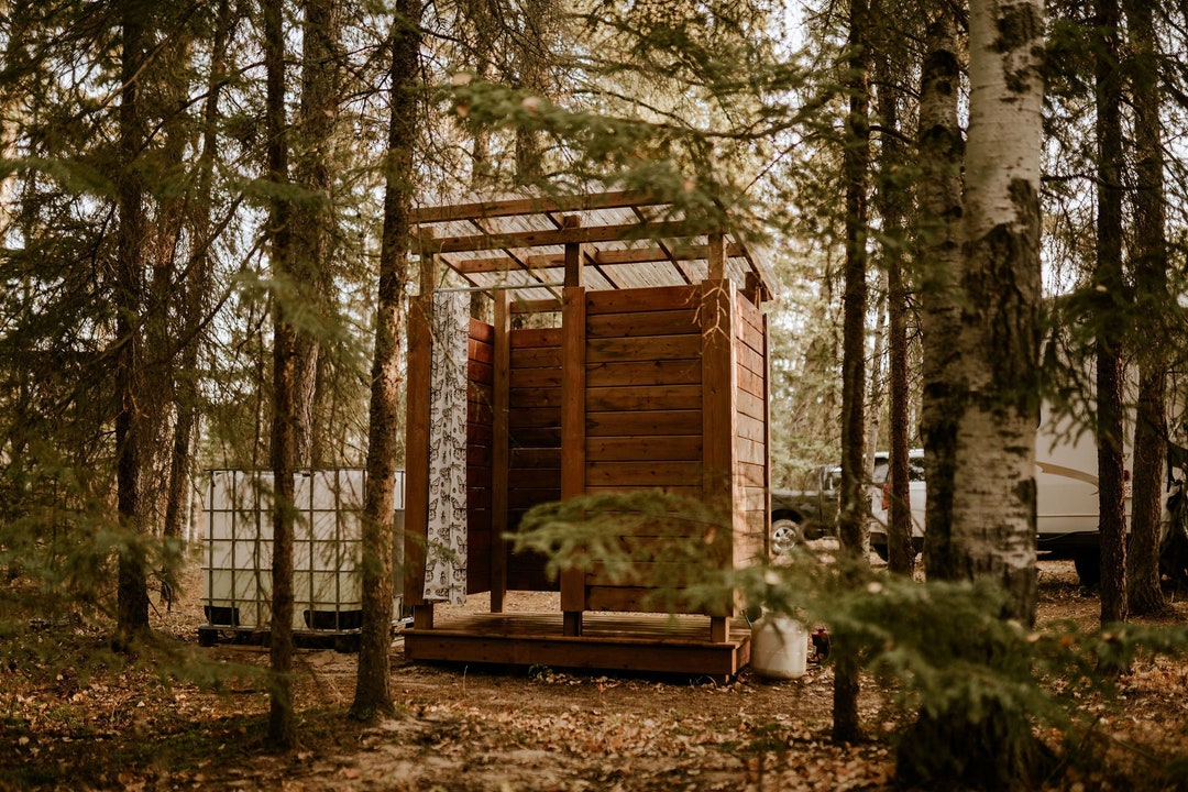 Cedar - 4’ x 6’ Off-Grid Outdoor Shower House Building Guide