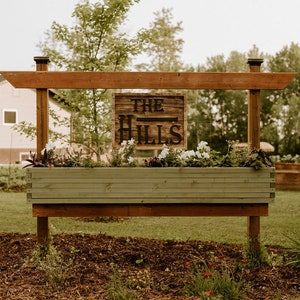 Ivy - Driveway Planter Yard Sign Building Guide
