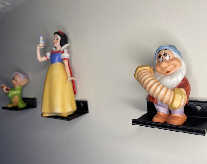 5Pack of Figurine or Knick Knack Wall display