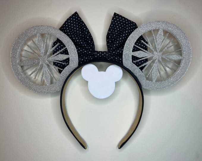 Mickey Themed Ear Holder display Wall mount