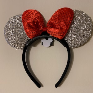 Black with white mickey ear holder