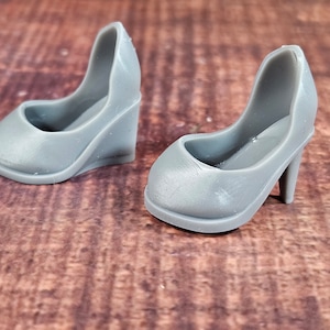2 pair of Rounded Toe 3D Printed G3 Doll Shoes