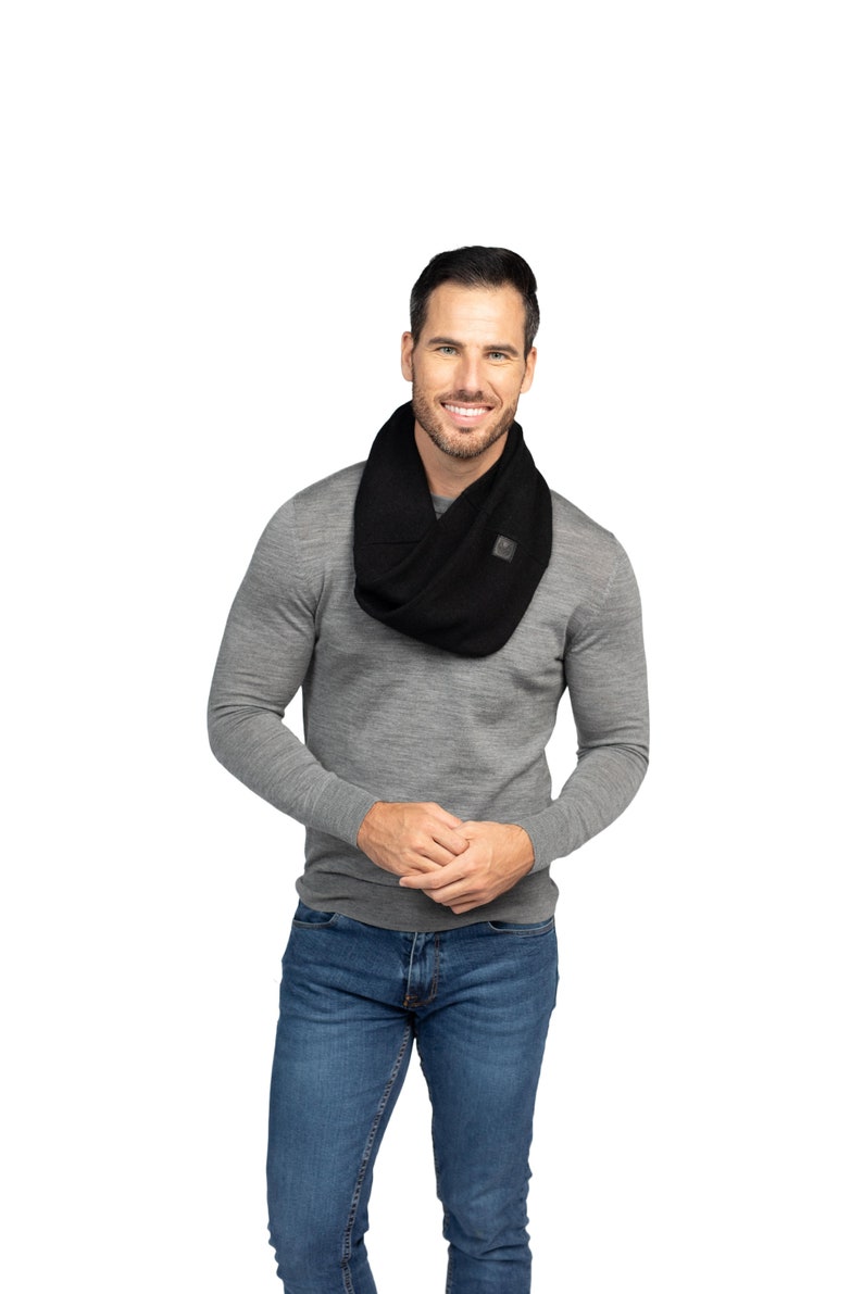 Black Pure Cashmere Open Scarf for Men and Women image 3