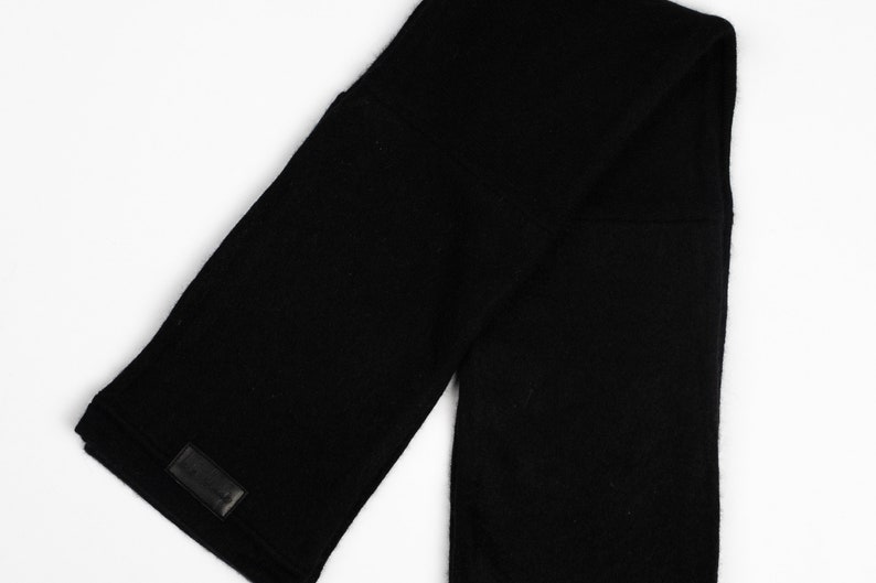 Black Pure Cashmere Open Scarf for Men and Women image 5