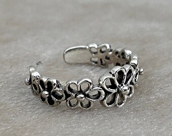 925 Sterling Silver ~ Daisies ~ Floral ~ Adjustable ~ Toe Ring 925 Sterling Silver ~ Daisies ~ Floral ~ Adjustable ~ Toe Ring