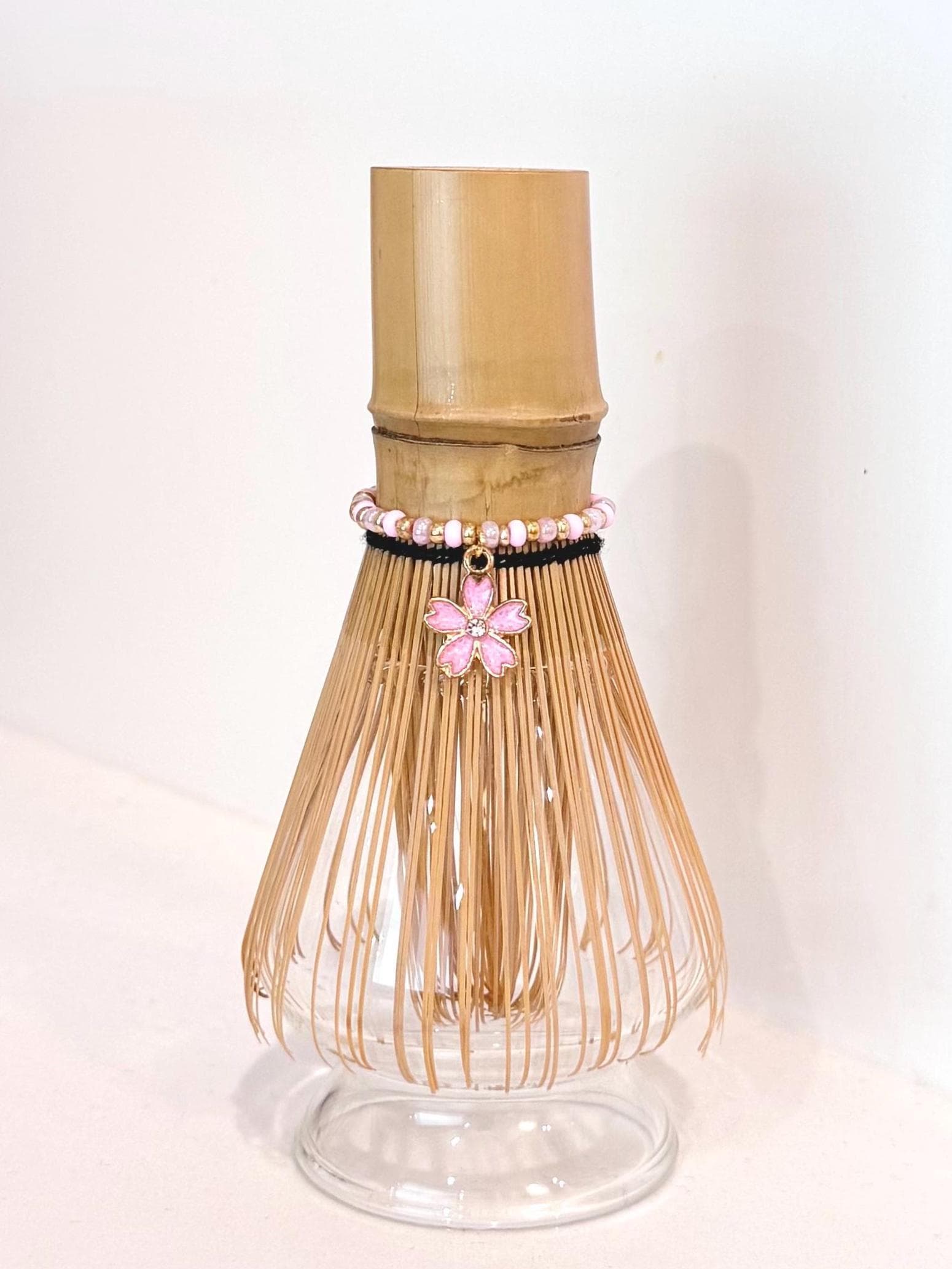 手作りの桜茶筅チャーム｜収益の50%はブラウン大学銃乱射事件の被害者