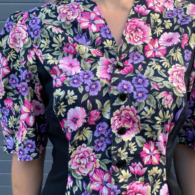 Vintage Womens 80s Black Flower Print Colorful Puff Sleeve Blouse