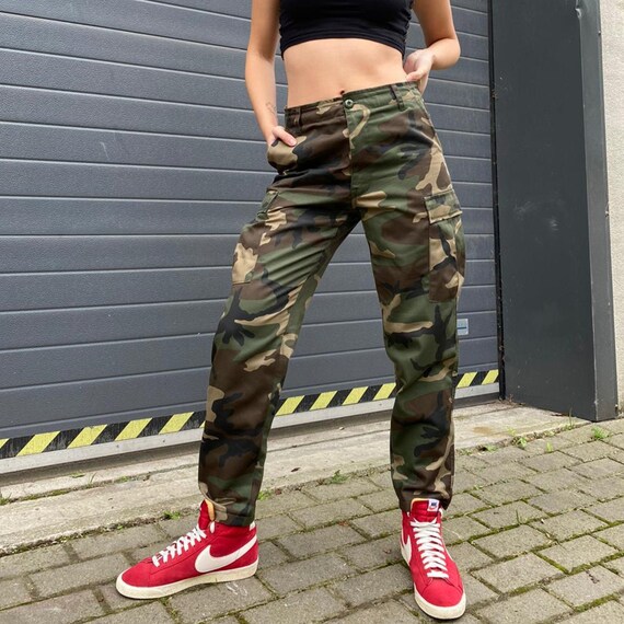 Vintage 90s Camouflage Green Black Beige Cargo Pan