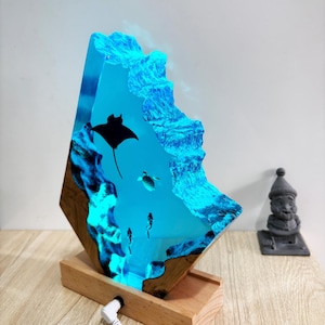Manta Rays and Scuba Diver Epoxy Resin Night Light, Ocean Diver Personalised Handmade Wooden Light, Unique Home Decor, Valentine&#39;s Day Gifts
