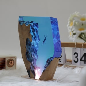Scuba Diver&#39;s Night Light, Scuba Diving Resin Light, Personalised Epoxy Wooden Light, Unique Home Decor Gift,  Birhtday Gifts,Gift for Him