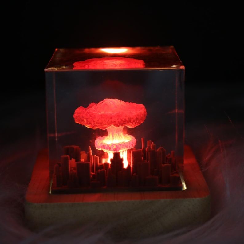 Svampmolnsnattlampa i harts, atomexplosionslampa, Halloweendekoration bild 2