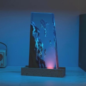 Walvishaai duiker hars nachtlampje, handgemaakte harslamp duiken, gepersonaliseerde harscadeaus, unieke geschenken, verjaardagscadeaus voor hem