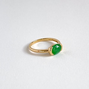 Modern Grade A Imperial Jade 18k Yellow Gold Ring