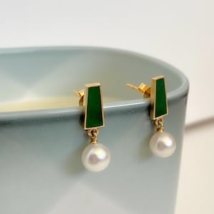 Dainty Jade Pearl 18k gold Earrings image 1