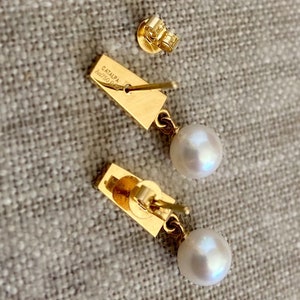 Dainty Jade Pearl 18k gold Earrings image 3