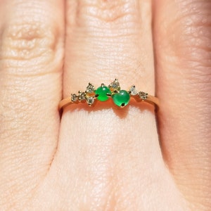 Imperial Jade and diamonds 18k yellow gold ring