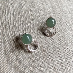 18k White Gold Green Jade Stud Earring