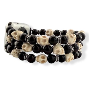 Howlite Skull and Onyx Beaded Watch Band – Gothic Bracelet Style for Apple & Samsung
