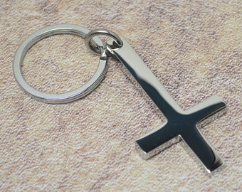Schlüsselanhänger Kreuz gedreht Gothic Edelstahl Anhänger Schlüssel